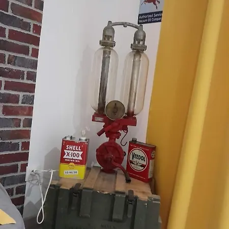 Guest house Style Retro Garage *